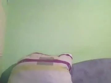 slaveboy32bi on Chaturbate