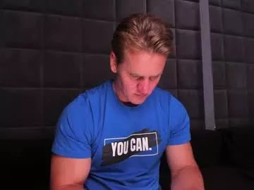 steevemuscle on Chaturbate