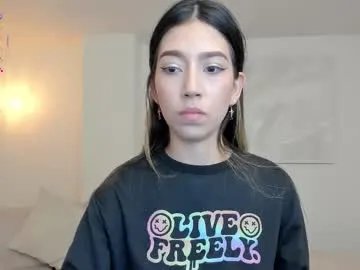 taralawrence on Chaturbate