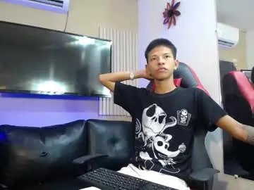 tessachains on Chaturbate