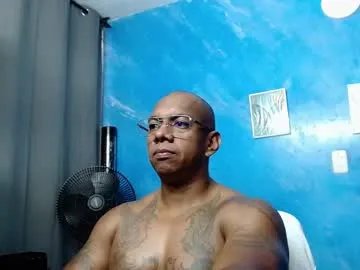 tom_miller — #flex, / #master, / #bigcock, / #submissive, / #slave, / #bigcum [499 tokens remaining]