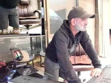 topalphaboss on Chaturbate