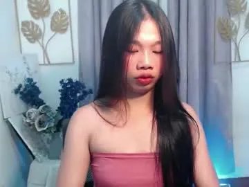 urseductive_llanaxx on Chaturbate
