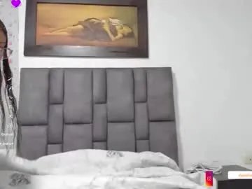 vahiolet_smith — Hi guys  welcome to my room!  #latina #twerk #ass #dance #bigass