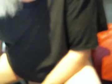 yellowsnakes on Chaturbate