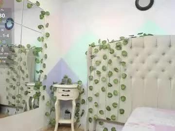 zaharaskylar on Chaturbate 