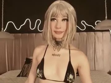 zhally_dee on Chaturbate