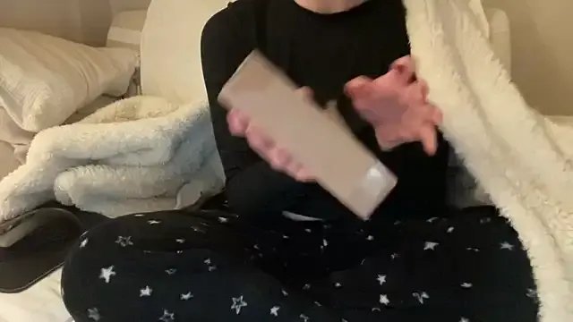 18yoteenvirgin — Freechat on StripChat