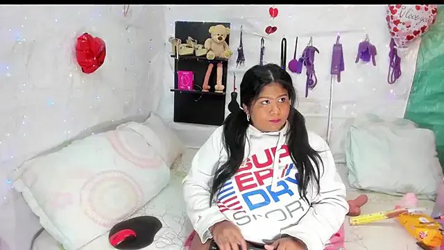 2020vanessapalecia on StripChat 