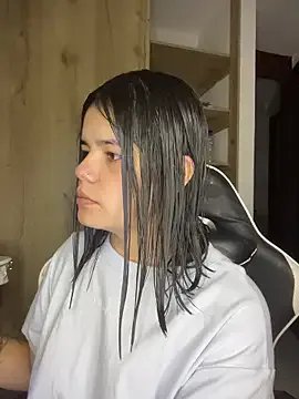 2Angela_ on StripChat