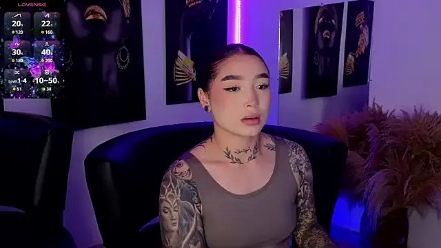 _brenna_hanson on StripChat