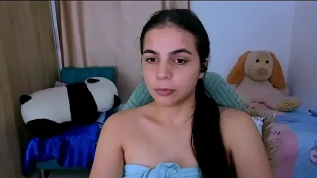 _elenna on StripChat 