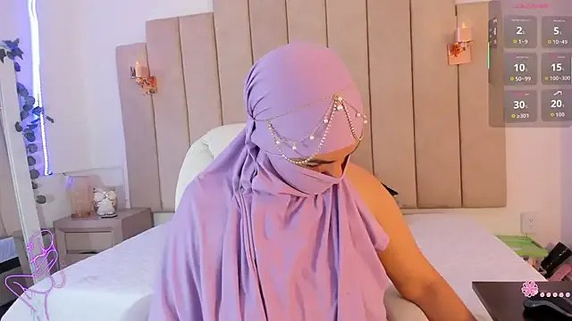 _naylaa_ on StripChat