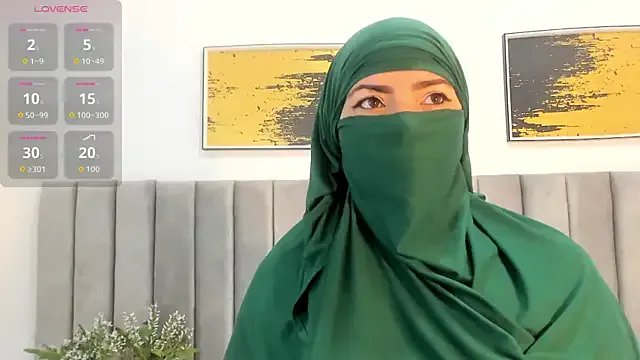 _naylaa_ on StripChat