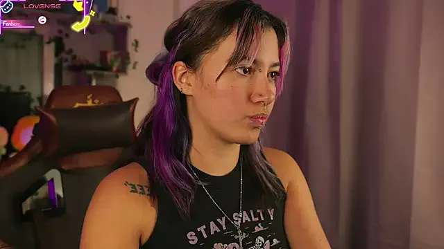 _zephyr_ on StripChat