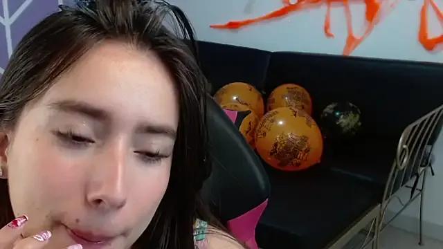 Adhara_Kitten on StripChat 