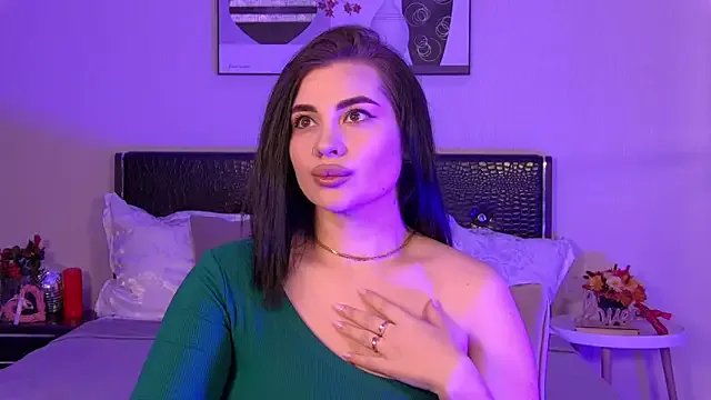 AdrianaTorres on StripChat