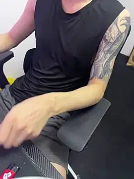 AhJJmie on StripChat 