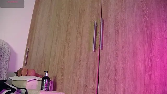 aidaadams on StripChat 