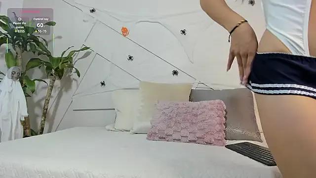 alanarouge on StripChat 