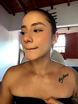 Ale_Lewis on StripChat