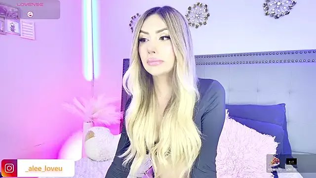 ale_lovee on StripChat