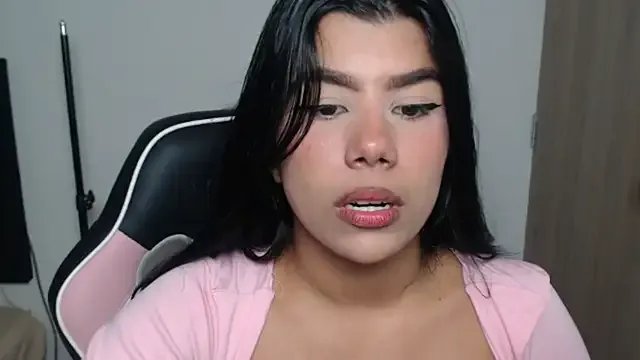 AlejandraScott on StripChat