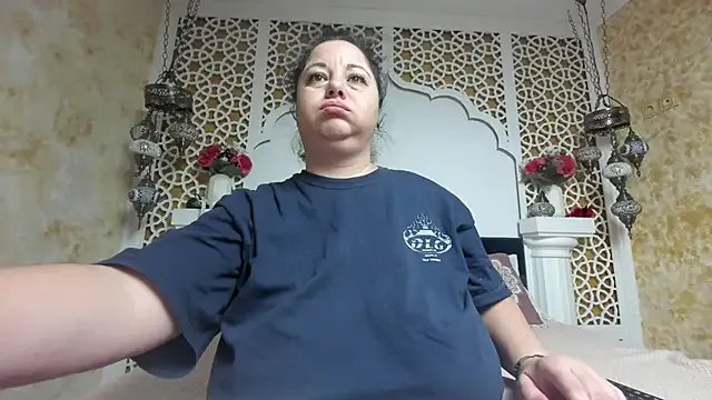 AleshaArabian on StripChat