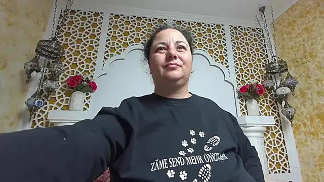 AleshaArabian — GET ME NAKED