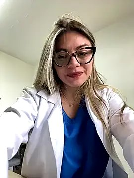 alicee16 on StripChat