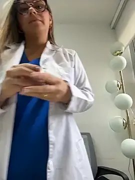 alicee16 on StripChat