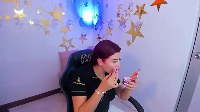 allison_mc on StripChat 