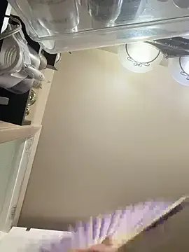 allybluee777 on StripChat