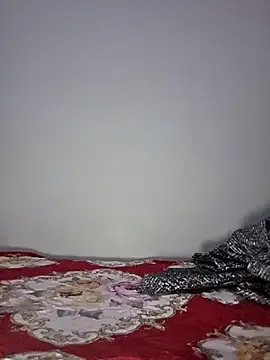 altinya — Naked public