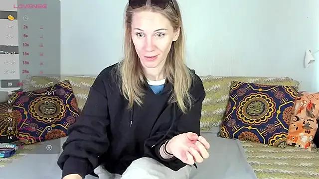 Amalia_Mio on StripChat 