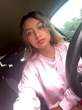 amanda-medrano1 on StripChat