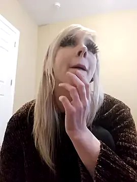 AmethystFoxx on StripChat