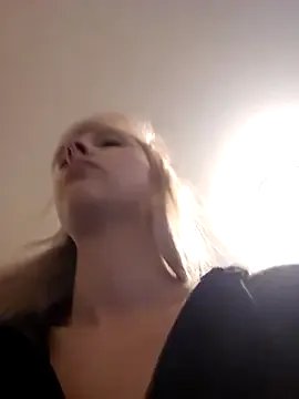 AmethystFoxx on StripChat