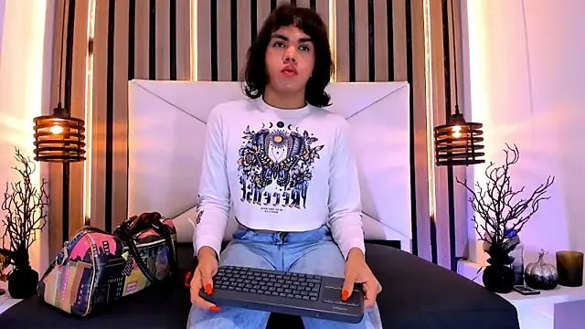 AndreaGil_ — undress me