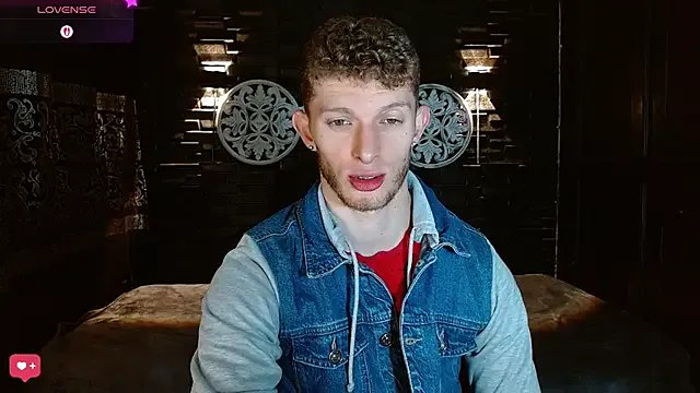 andrewxbi on StripChat