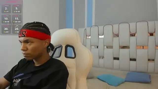 AndyKings_1 on StripChat