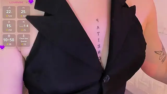 anna-henao on StripChat