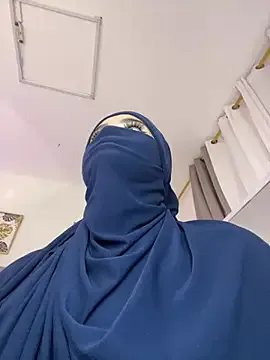 anna-henao on StripChat