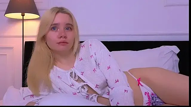 ANNABELLE_LU on StripChat 