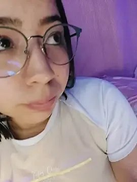 anni_ross on StripChat