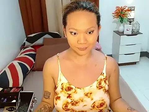 Ara_Cumms on StripChat