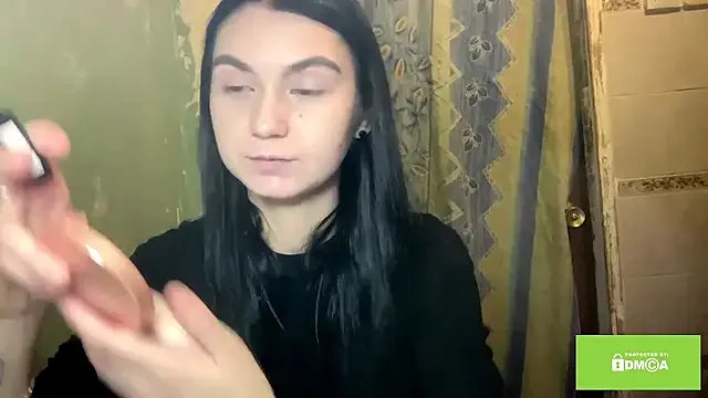 ArianeBhayani on StripChat 