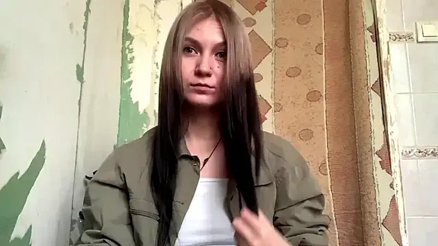 ArianeBhayani on StripChat 