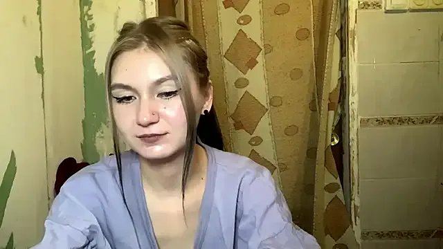 ArianeBhayani on StripChat 