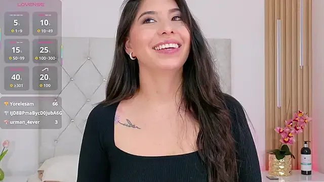 Ashley-Whitee on StripChat